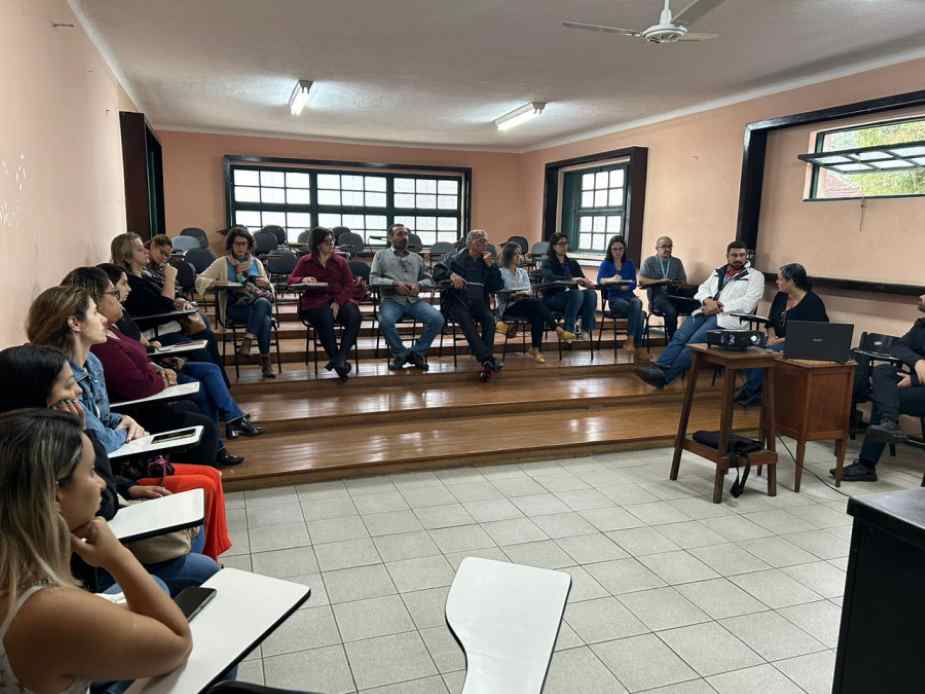 2.944 casos confirmados e 5 óbitos em 2024