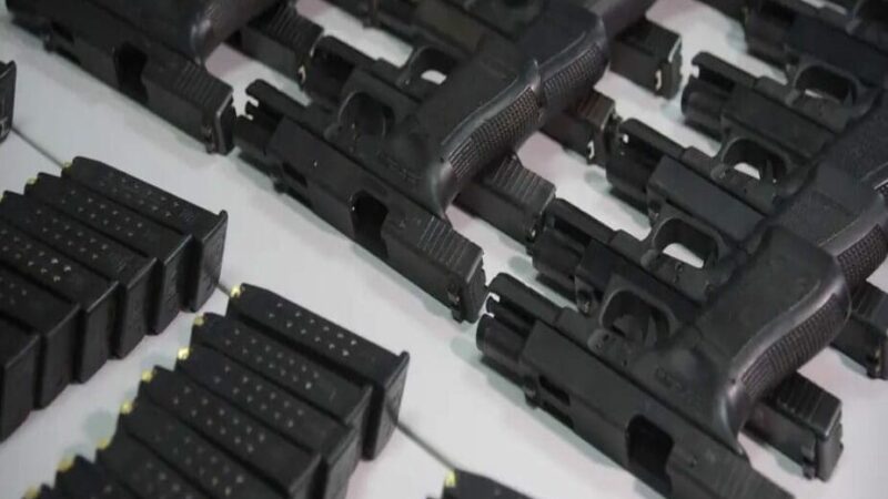 90% dos fuzis apreendidos no RJ vêm de fora; crime se expande para o interior