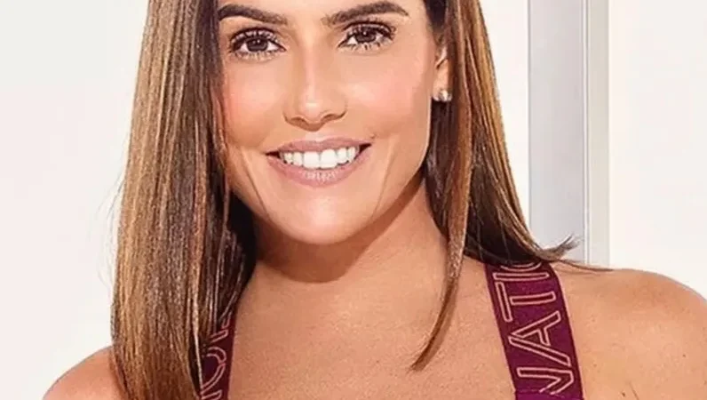 Bomba!!! Deborah Secco é flagrada aos beijos com suposto affair em passeio de barco enquanto ainda era casada com Hugo Moura