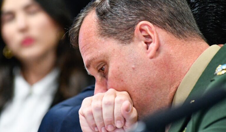 Exército veta promoções de Cid e militares suspeitos de um suposto “golpe”