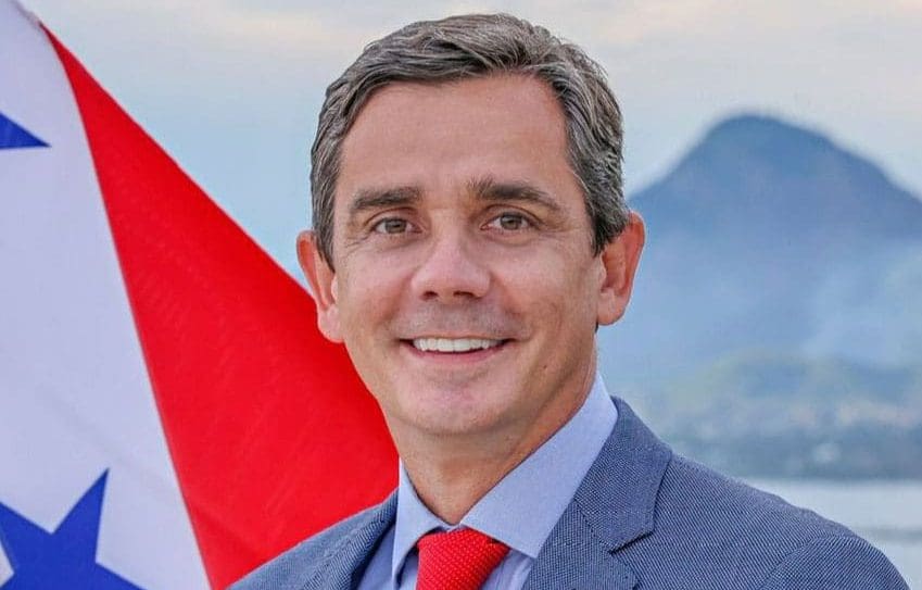 Prefeito de Maricá responde ação por usar transporte público para autopromoção