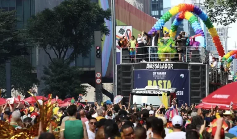 Governo Lula destina R$ 8,5 milhões em ações para população LGBT