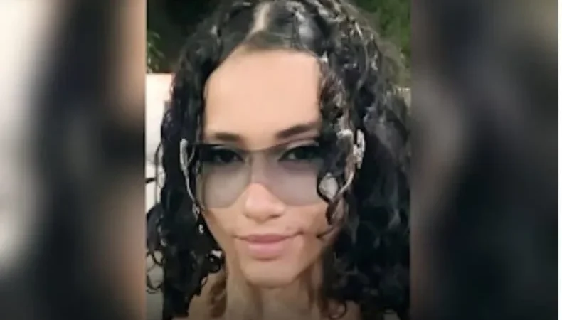 ( Imagem forte) adolescente é morta a pauladas pelas amigas