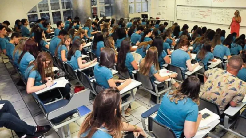 Pré-Vestibular Cecierj gratuito: inscrições até a próxima terça (25)