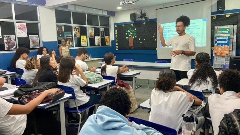 Educação do RJ amplia jornada de professores de 18h para 30h