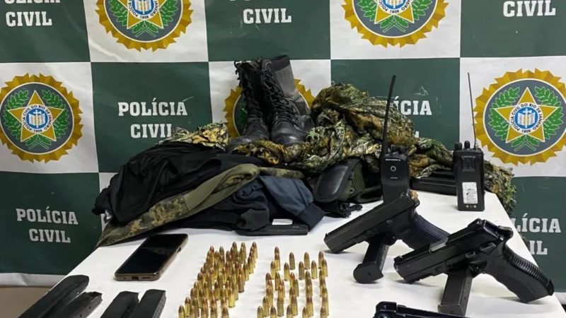 Policia Militar apreende arsenal de guerra em Santa Cruz