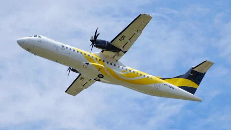 Avião com 62 pessoas a bordo cai em Vinhedo-SP