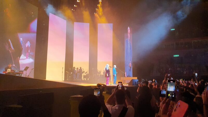 Com direito a aceno para evangélicos, Caetano e Bethânia fazem show de abertura de turnê no Rio de Janeiro