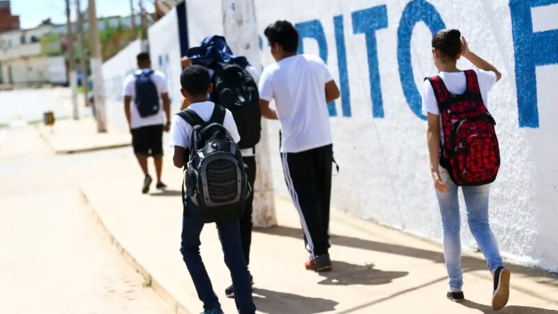 Estudo mapeia inseguranças e aprendizados de gênero entre adolescentes das periferias