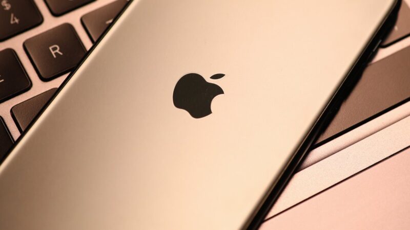 IA da Apple não lida bem com textos com palavrões ou temas sensíveis