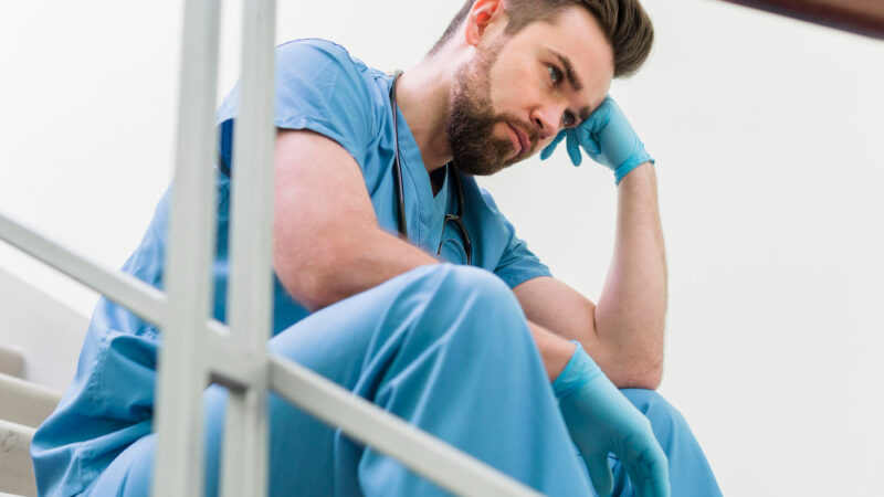 Sono prejudicado pelo estresse pode levar a quadros de dor, constata estudo