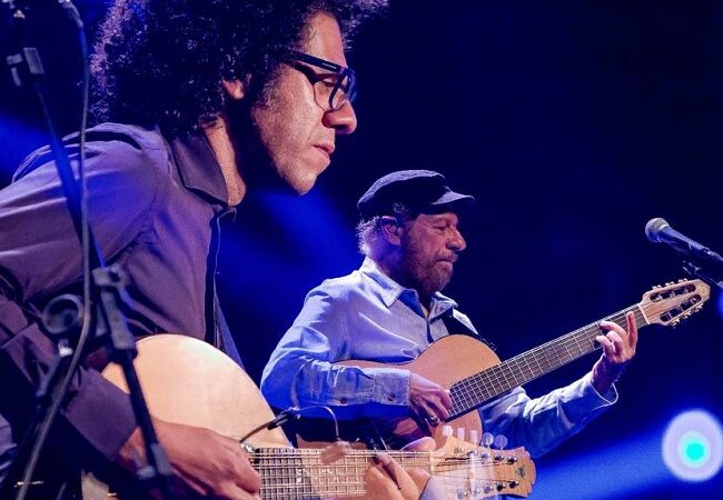 Yuri Antigo - Hamilton de Holanda e João Bosco comandam show intimista, em Copacabana, no dia 30/8