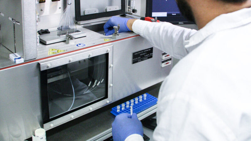 CNPEM seleciona propostas para uso de instalação de síntese de biomoléculas