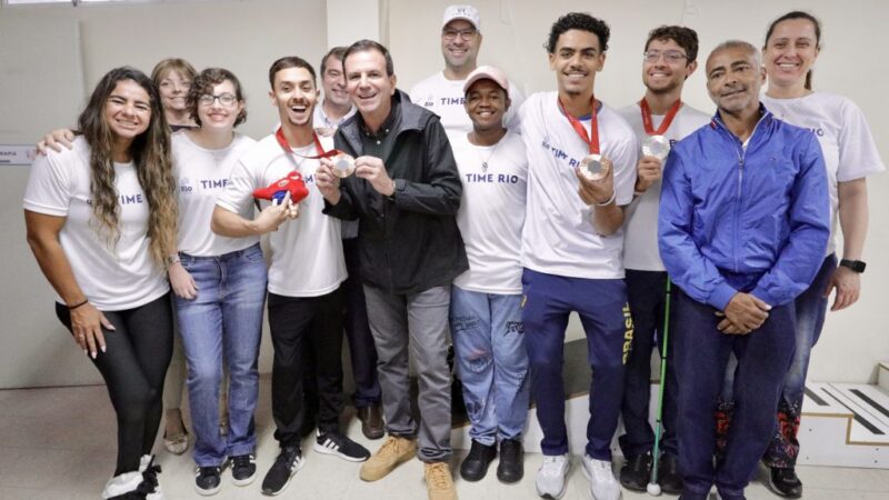 Eduardo Paes tem agenda em conjunto com Romário, senador do partido de Ramagem