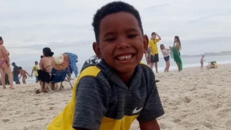 Família pede doações de sangue para menino que amputou braço em acidente de ônibus em São Cristóvão