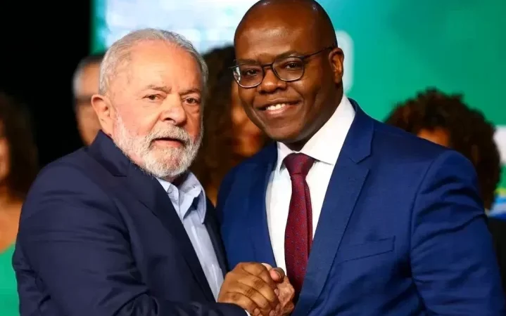 Lula demite Silvio Almeida após denúncias de assédio sexual