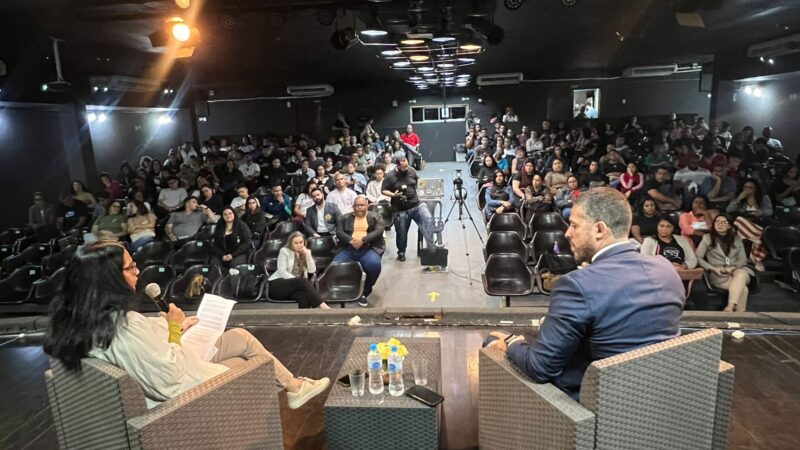 Rodrigo Amorim participa de sabatina na Universidade Castelo Branco e elogia diálogo com alunos