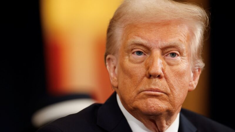 A jogada por trás das tarifas de Trump sobre aço e alumínio