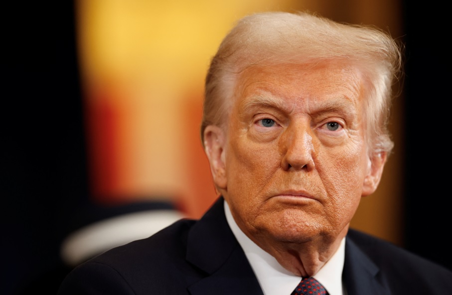 A jogada por trás das tarifas de Trump sobre aço e alumínio