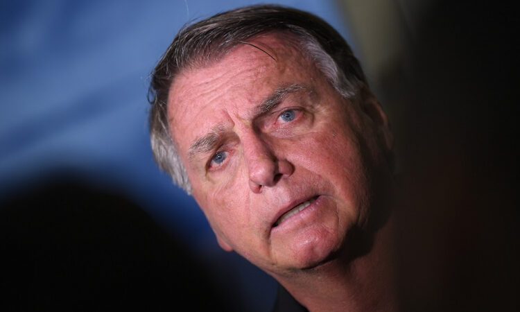 Veja quem foi denunciado pela PGR além de Bolsonaro