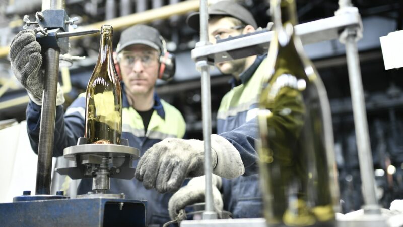 Família Moreira Salles lança oferta de aquisição da engarrafadora francesa Verallia