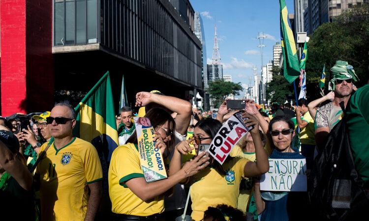 ‘Flopou’ e ‘fracasso’: governistas ironizam ato de Bolsonaro na Paulista