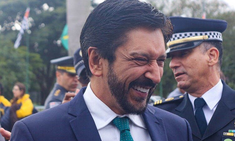 Ricardo Nunes lidera disputa para o governo de São Paulo em cenário sem Tarcísio