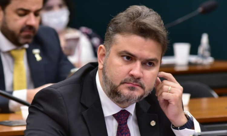 Corregedor da Câmara notifica 14 deputados da oposição por obstrução da Mesa Diretora da Casa