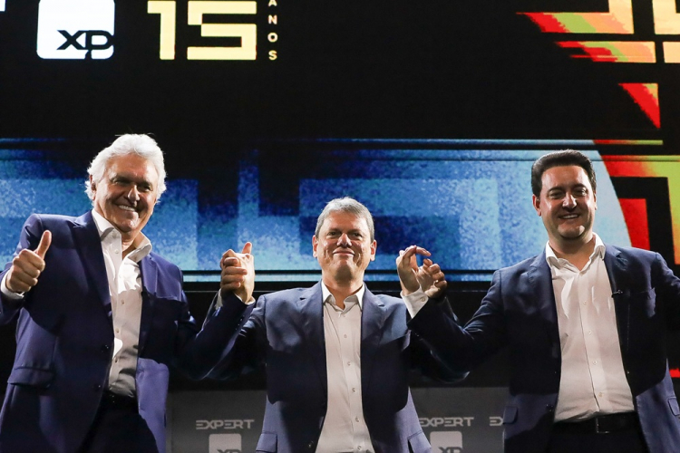 Entenda como o cerco da PF e do STF sobre Bolsonaro mexe com o tabuleiro político para 2026