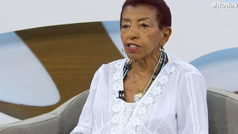 Leci Brandao Internada
