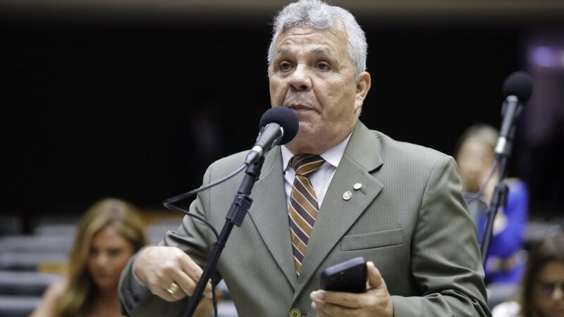 PF e PGR investigam emenda de R$ 6 milhões de deputado do PL