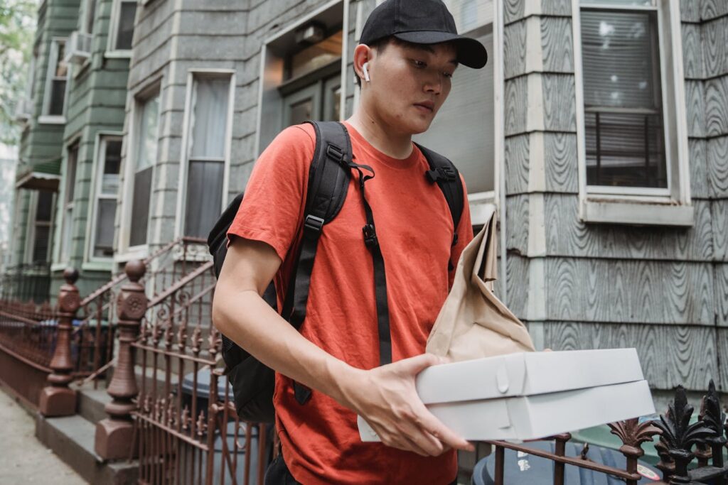 Como atrair clientes famintos no bairro: Como Dominar o Delivery na sua Região